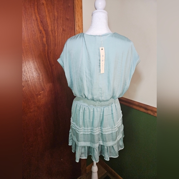 She + Sky size Medium Dress NWT - Picture 4 of 7